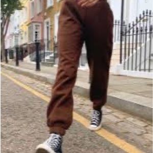 Brandy Melville Women’s brown Rosa Sweatpants. One size.